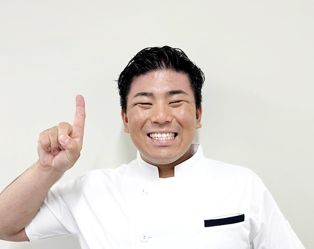 山成 祐平
